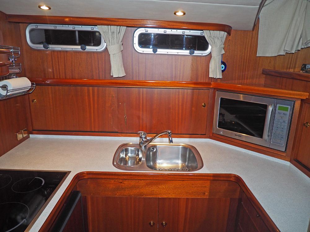 Fore ship, Accommodation